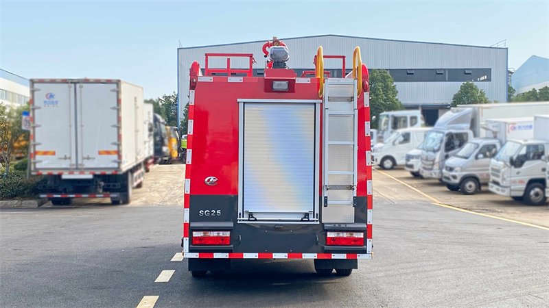 消防车科普：不只是“会喷水的大卡车”